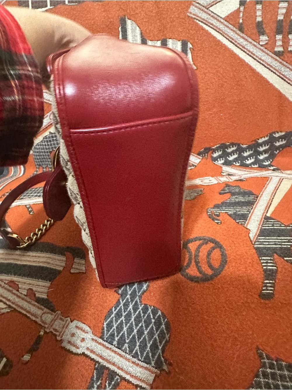 GUCCI ❤️🌟 BEIGE GG CANVAS TOP HANDLE SATCHEL W/ CHERRY RED TRIMMING ⭐️ - Picture 5 of 13